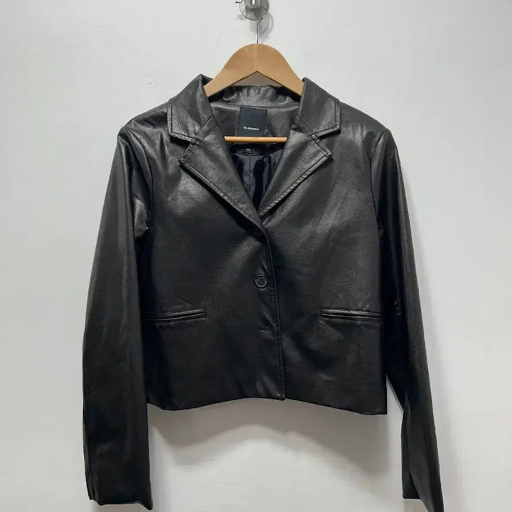 [BUNJANG] W.standard Black Leather Cropped Jacket F / W.standard 블랙 레더 크롭 자켓 F