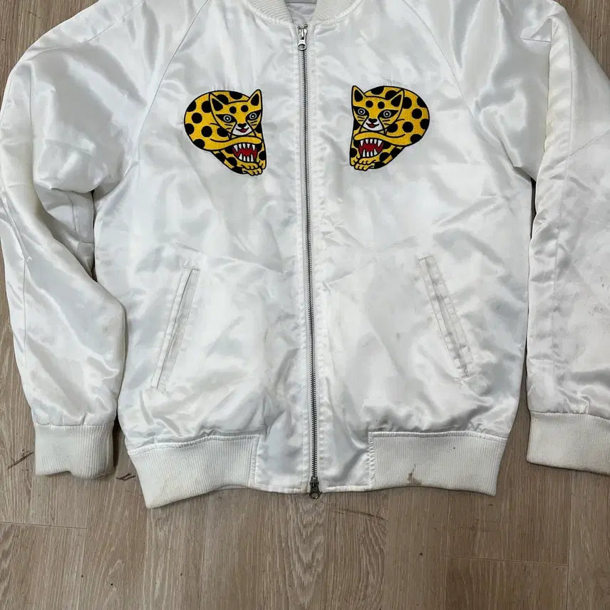 [BUNJANG] VIVASTUDIO x Tattooist WOO Tiger Embroidery Stadium Jacket L / 비바스튜디오 X 타투이스트 WOO 스카쟌 타이거 자수 스타디움 자켓 L