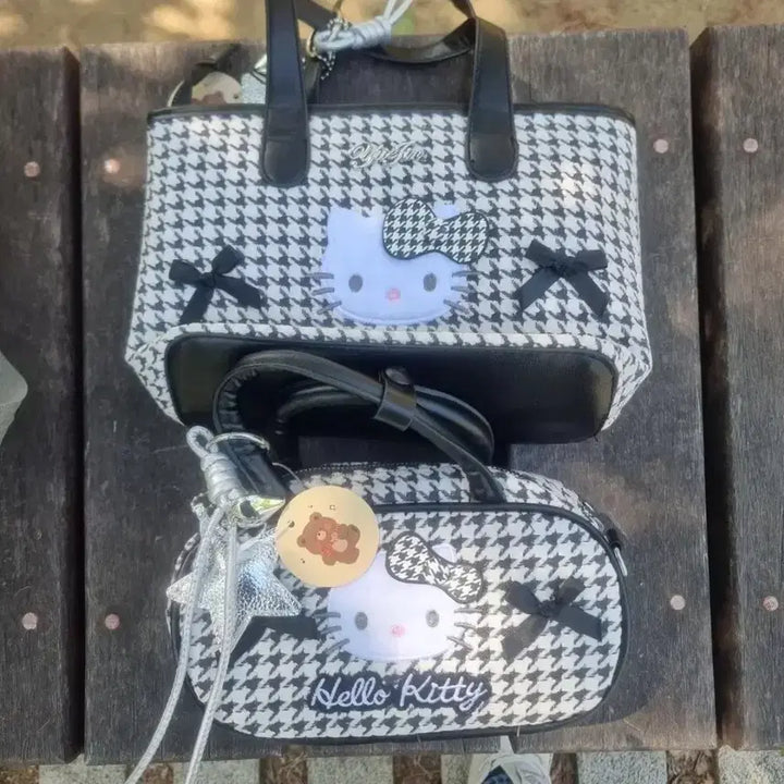 [BUNJANG] Hello Kitty Houndstooth Check Bag Set / 헬로키티 하운드투스 체크 가방 세트