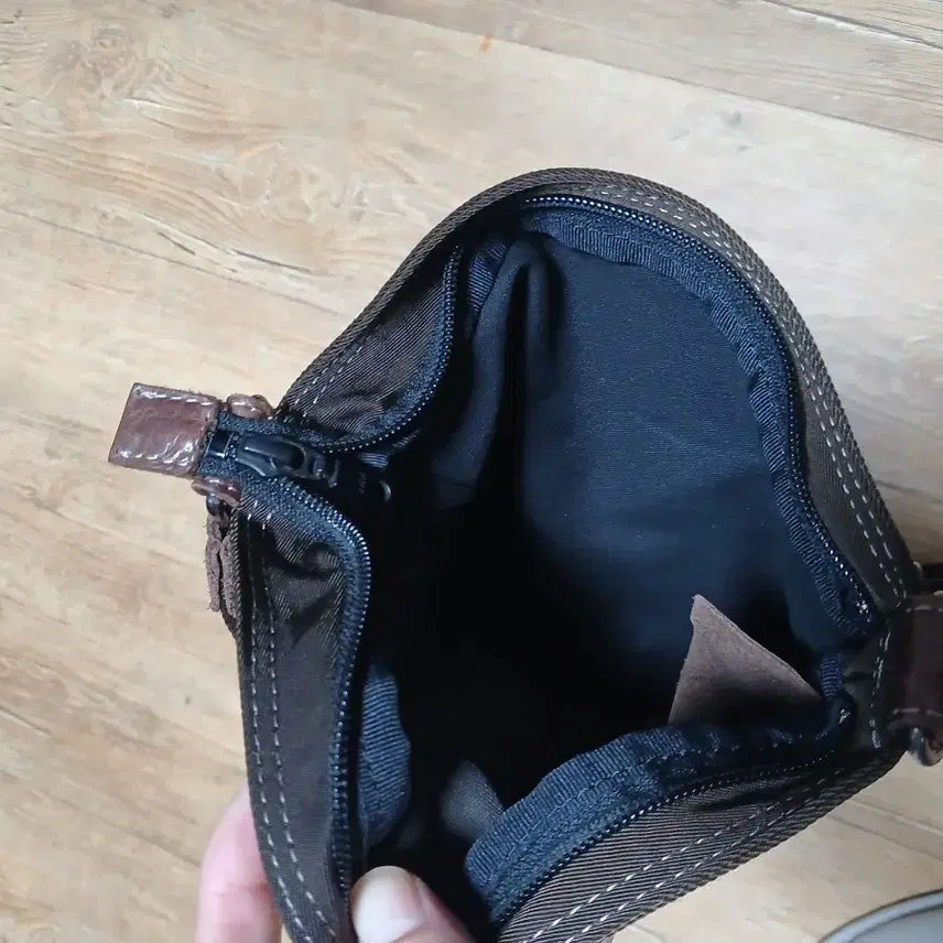[BUNJANG] Brown Corduroy Leather Accent Crossbody Bag / 브라운 코듀로이 가죽포인트 크로스백