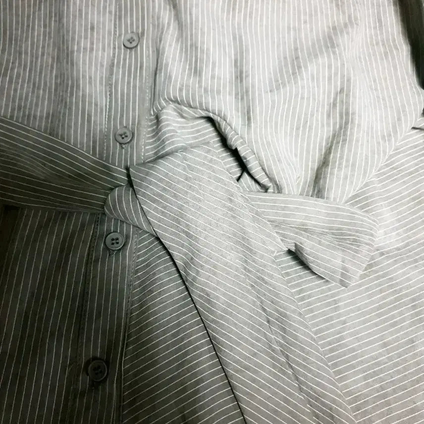 [BUNJANG] Striped Asymmetrical Robe Shirt Olive / (보세) 스트라이프 언발란스 로브 셔츠 올리브 (F)