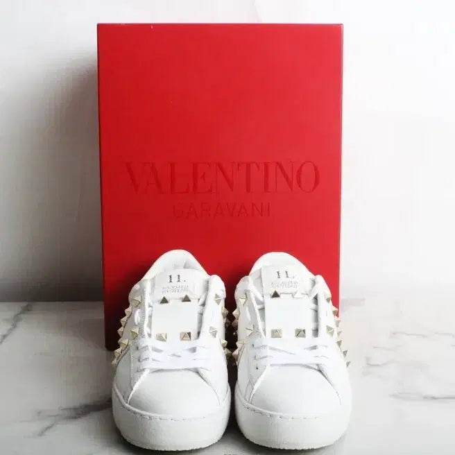 [BUNJANG] Valentino Rockstud Untitled Sneakers White / 발렌티노 락스터드 언타이틀 스니커즈 화이트 36.5(235)