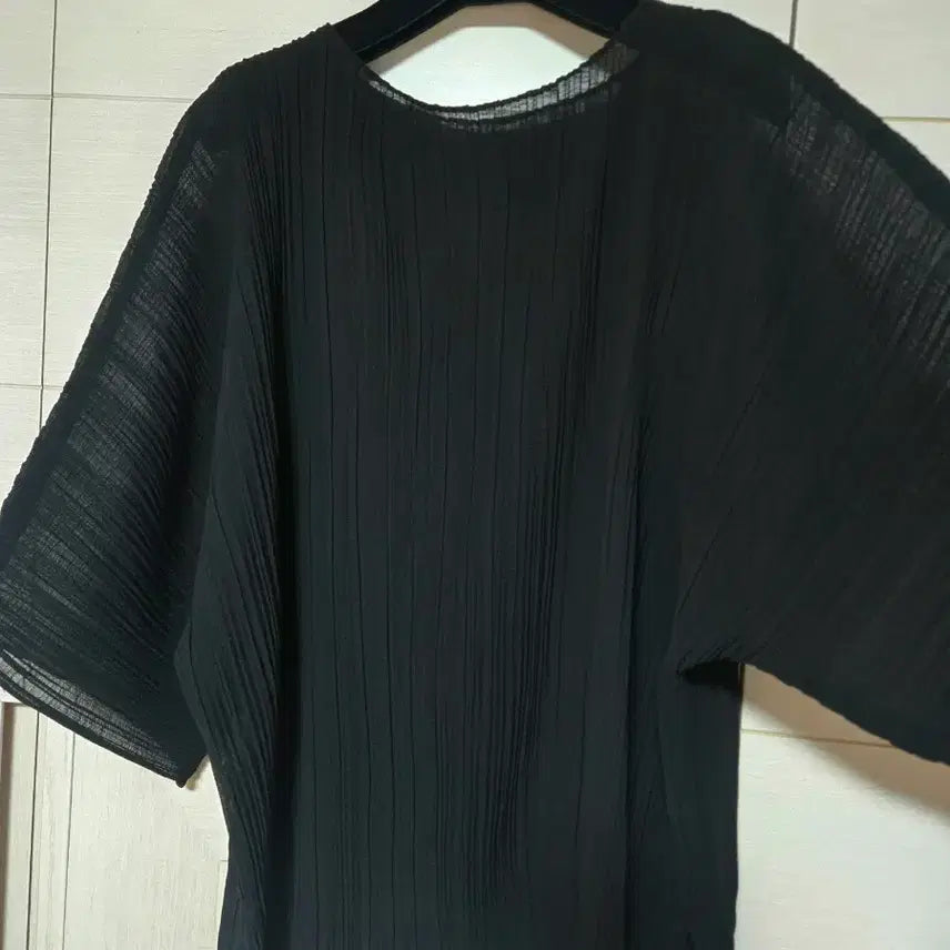 [BUNJANG] Summer Pleated Short Sleeve T-Shirt / 여름 플리츠 반팔