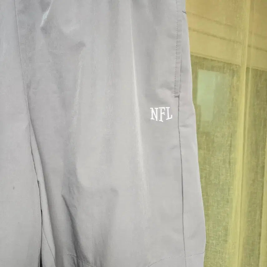 [BUNJANG] NFL Light Gray Shorts Size 34 / NFL 라이트 그레이 반바지34