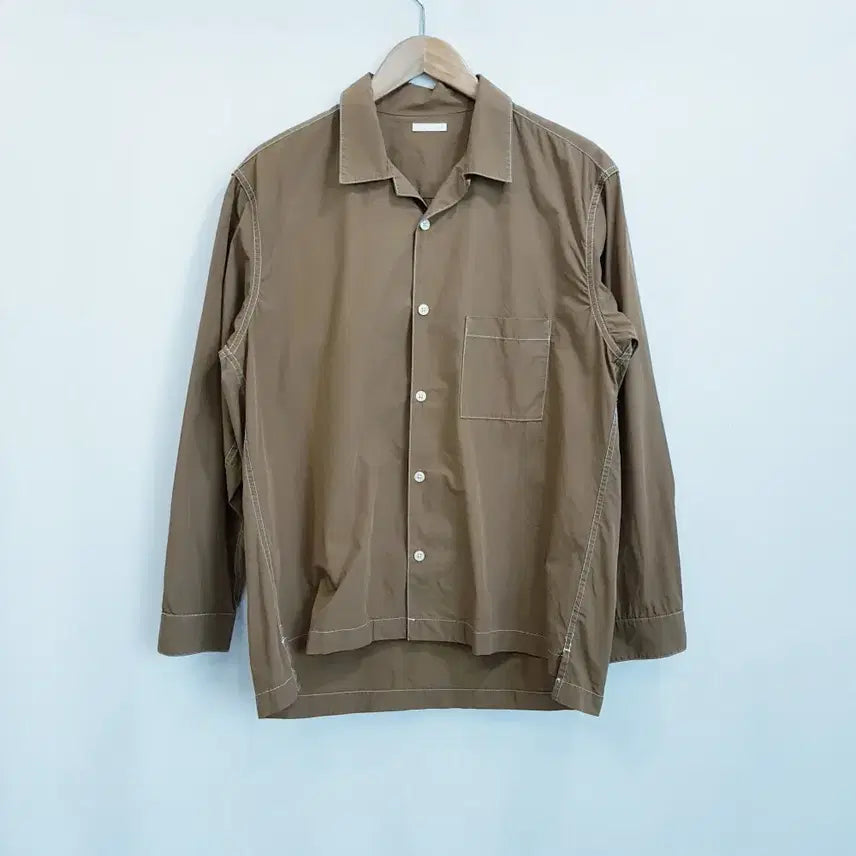 [BUNJANG] Uniqlo Camel Stitch Solid Long Sleeve Shirt Men&