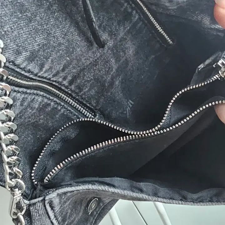 [BUNJANG] Zara Denim Zipper Chain Shoulder Bag Black / 자라 데님 지퍼 체인 숄더백 블랙