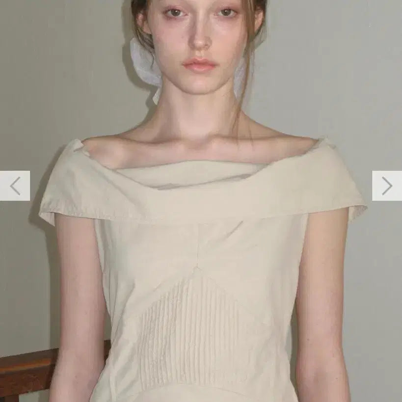 [BUNJANG] Sinoon Off-Shoulder Shirring Blouse / 시눈 sinoon 오프숄더 셔링 블라우스