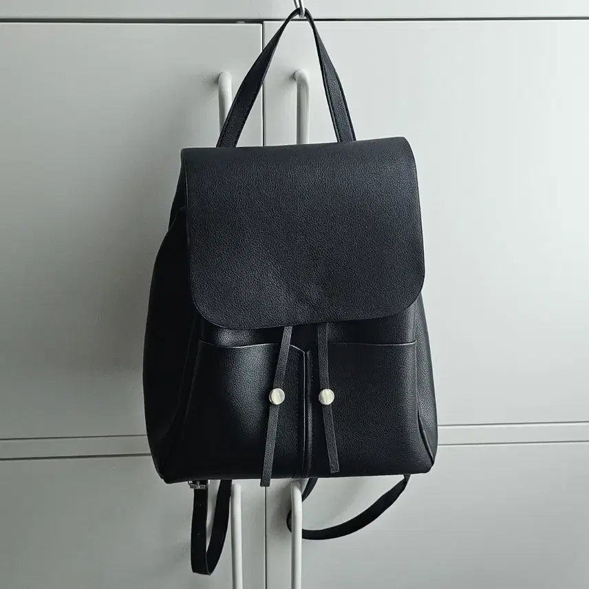 [BUNJANG] Zara Black Leather Backpack / 자라 블랙 가죽 백팩