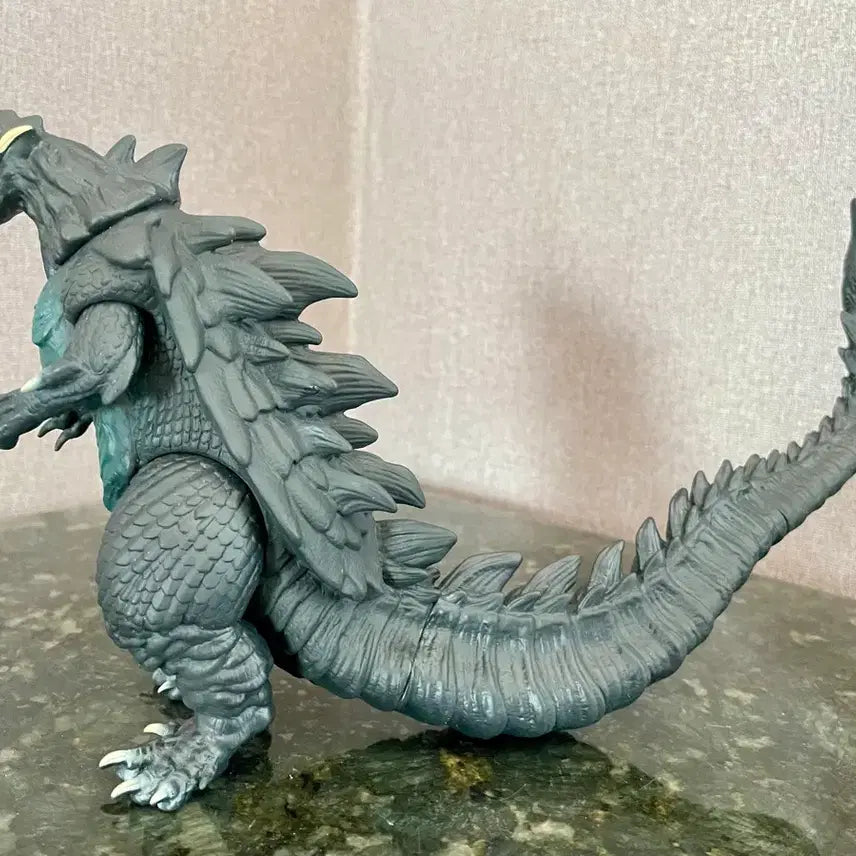 [BUNJANG] Bandai Movie Monsters Gomez Sofubi Figure (Shin Ultraman) / 30cm) 무비몬스터즈 고메스 (신 울트라맨) 소프비 피규어