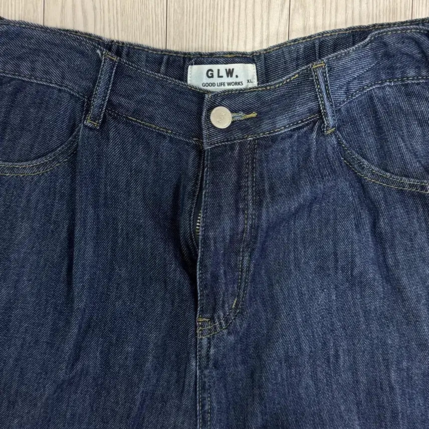 [BUNJANG] Goodlife Works Indigo Denim Bermuda Shorts XL / 굿라이프 웍스 데님 숏팬츠 반바지 xl 컨디션s급 인디고