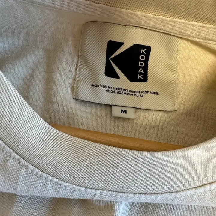[BUNJANG] Kodak Unisex Short Sleeve T-Shirt Bundle - Ivory / 코닥 Kodak 반팔 티셔츠 아이보리 외 1개 일괄