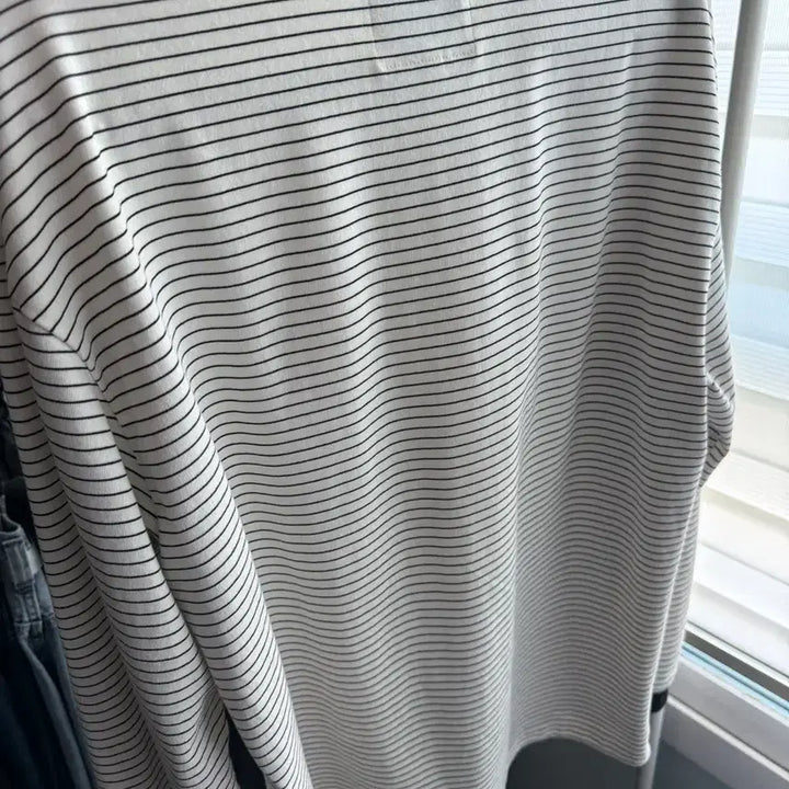 [BUNJANG] Indirock Stripe Long Sleeve / 인더로우 스트라이프 롱슬리브 판매합니다