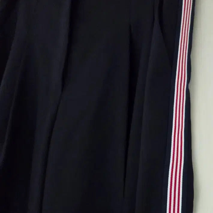 [BUNJANG] Studio Tomboy Side Stripe Pants / 스튜디오 톰보이 (STUDIO TOMBOY) 사이드 스트라이프 바지