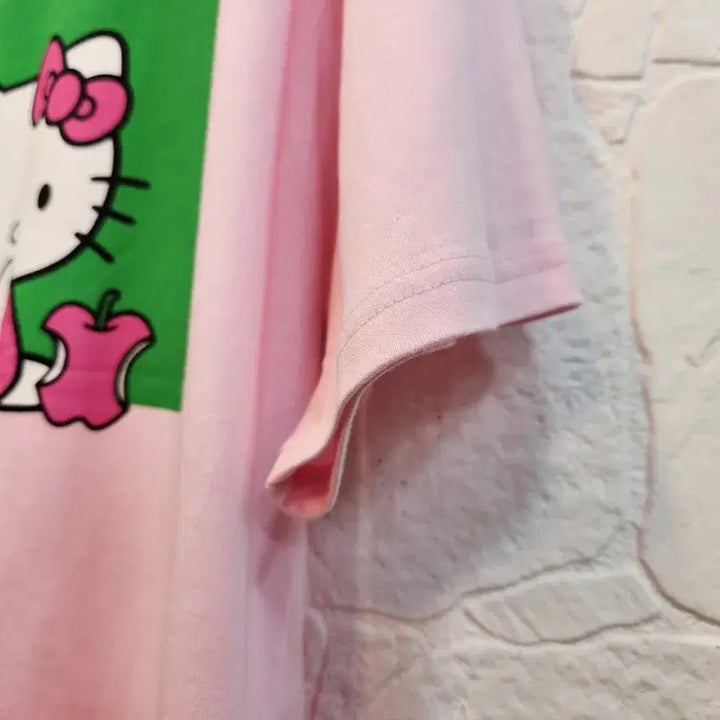 [BUNJANG] Hello Kitty Summer T-Shirt (New) / 리본키티티여름반팔티(새상품)