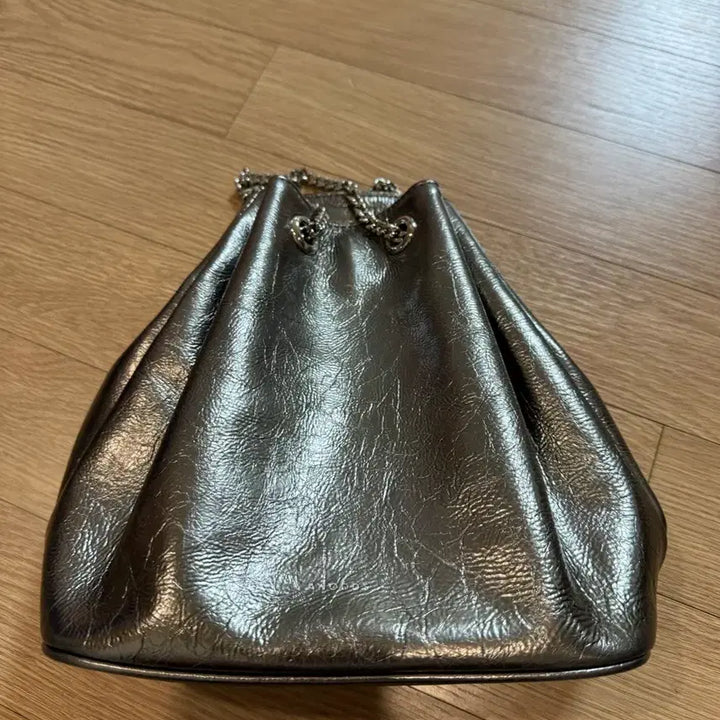 [BUNJANG] Anodds Dark Silver Chain Bucket Bag / Anodds 앤오즈 다크실버 체인 버킷백