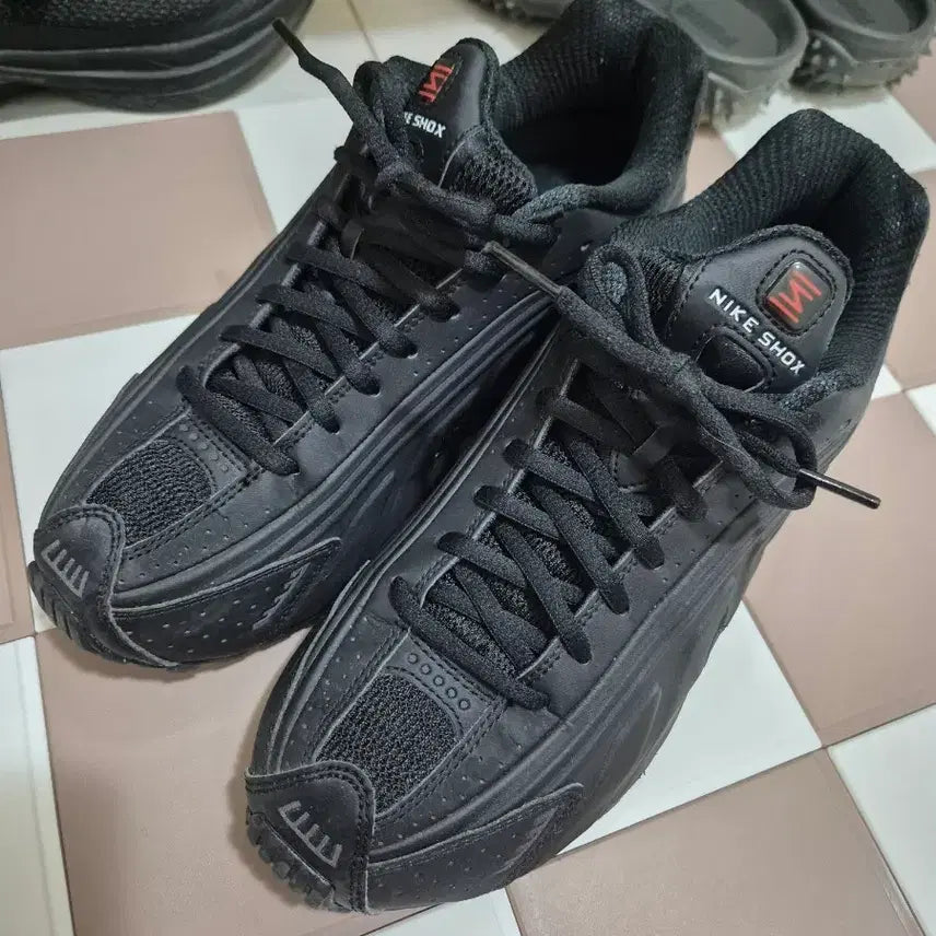 [BUNJANG] Nike Shox R4 Black Women&