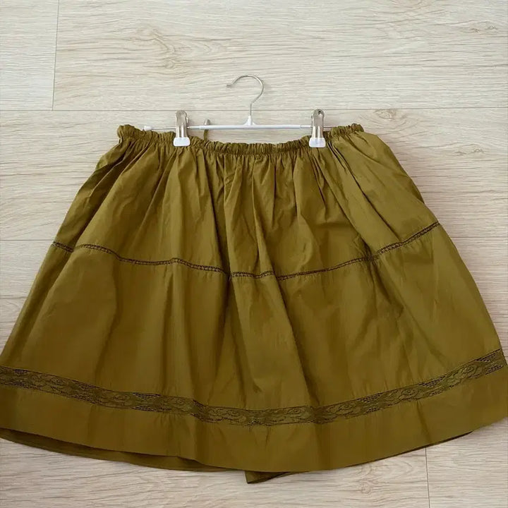 [BUNJANG] Poeto Olive Midi Skirt with Lace Detail / 포에토 올리브 스커트