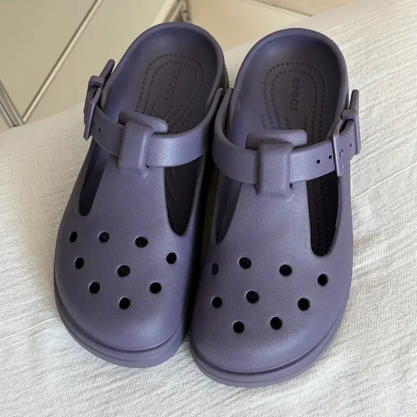 [BUNJANG] Crocs Mary Jane Purple Shoes / 크록스 메리제인 235 (240신으면 맞음)