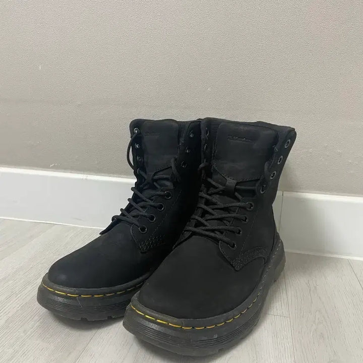 [BUNJANG] Dr. Martens Cruson Buff Rub Black Leather Boots / 닥터마틴 크루슨 버프벅 블랙