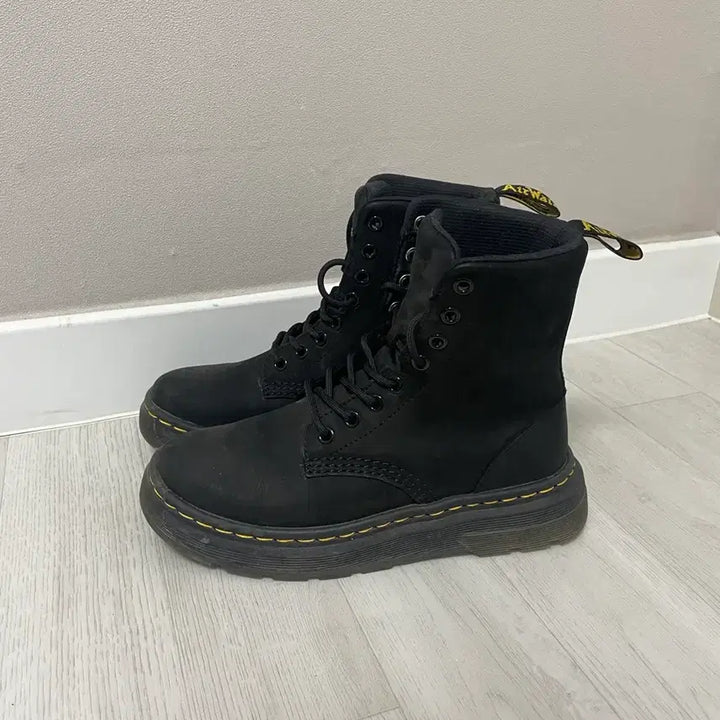 [BUNJANG] Dr. Martens Cruson Buff Rub Black Leather Boots / 닥터마틴 크루슨 버프벅 블랙