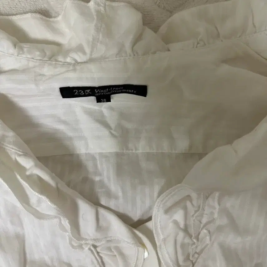 [BUNJANG] Japanese Vintage White Frill Shirt / 일본 빈티지 화이트 프릴 셔츠