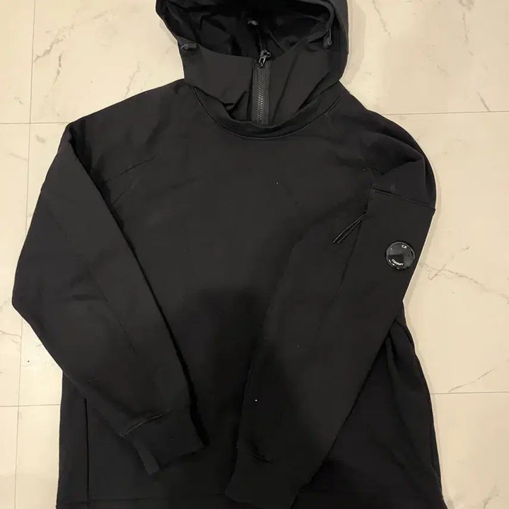[BUNJANG] C.P. Company Black Hoodie / C.P. 컴퍼니 블랙 후드티