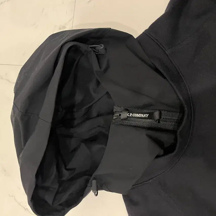 [BUNJANG] C.P. Company Black Hoodie / C.P. 컴퍼니 블랙 후드티