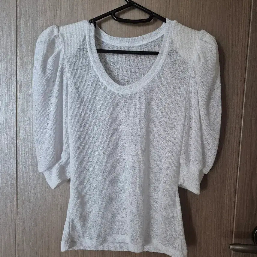 [BUNJANG] White Puff Short Sleeve Blouse / 화이트 퍼프 반팔 블라우스