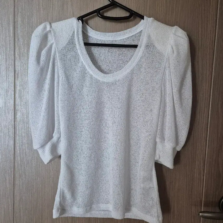 [BUNJANG] White Puff Short Sleeve Blouse / 화이트 퍼프 반팔 블라우스