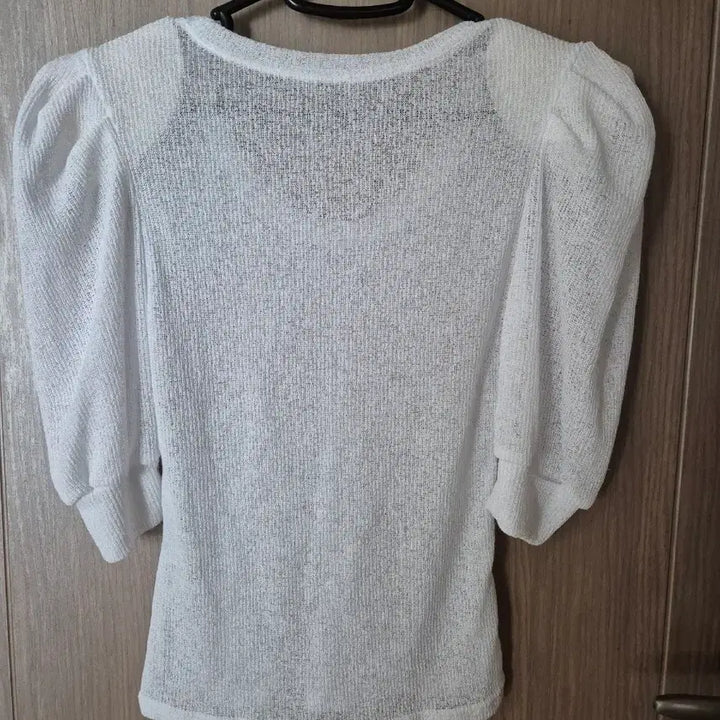 [BUNJANG] White Puff Short Sleeve Blouse / 화이트 퍼프 반팔 블라우스