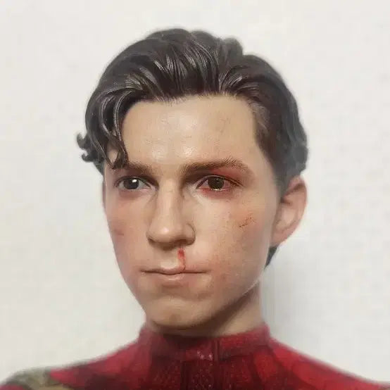 [BUNJANG] Hot Toys Tom Holland Battle Damage Custom Figure / 핫토이. 톰홀랜드 헤드  배틀데미지
