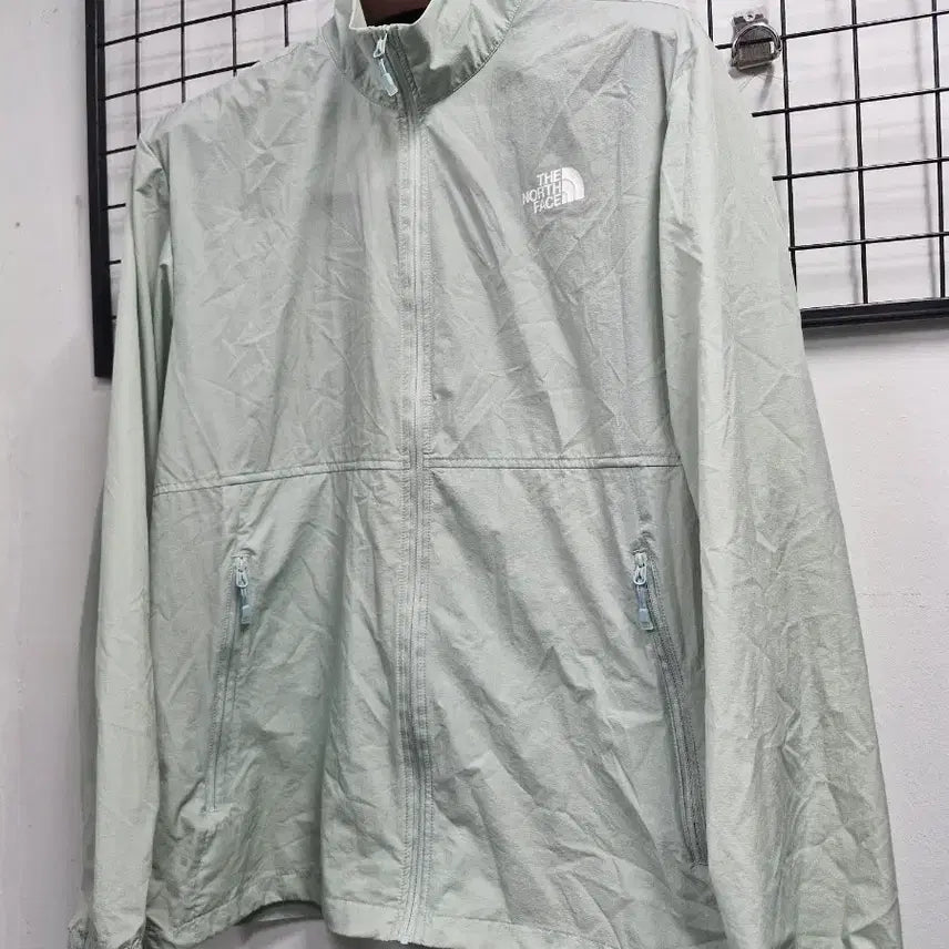 [BUNJANG] The North Face Fly High Windbreaker Jacket / 100L 노스페이스 플라이하이 바람막이 자켓.