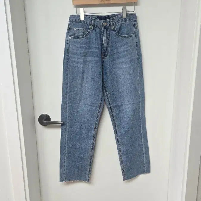 [BUNJANG] M Size Soft Cut Hem Denim Jeans / M싸이즈 부들 밑단커팅 데님