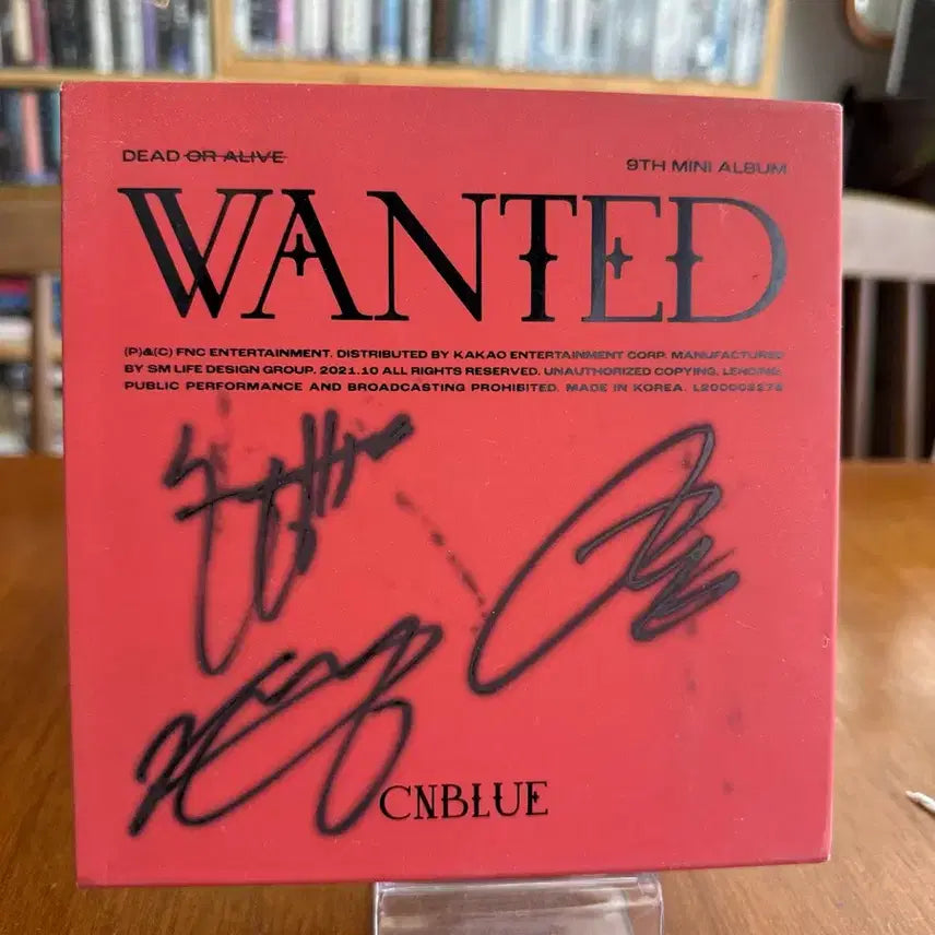 [BUNJANG] CNBLUE Mini 9th Album WANTED Autographed Bundle Set / [씨엔블루(CNBLUE) 미니 9집 WANTED 멤버 전원 친필 싸인