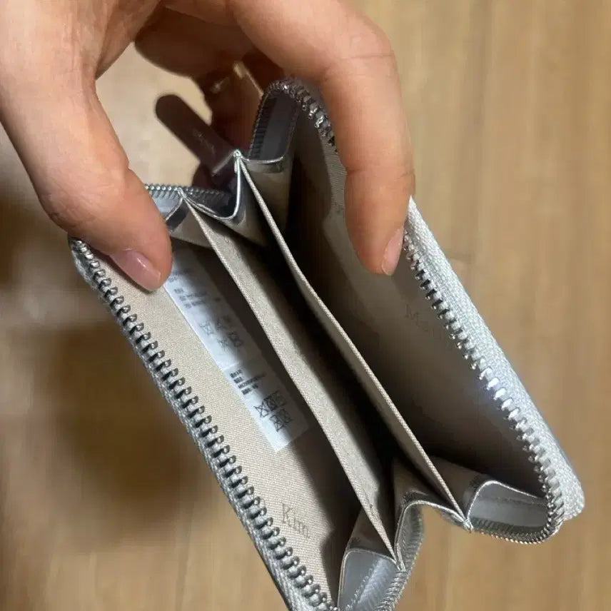 [BUNJANG] Matinkim Silver Zipper Card Wallet / 마땡킴 실버 지퍼 카드지갑 반지갑
