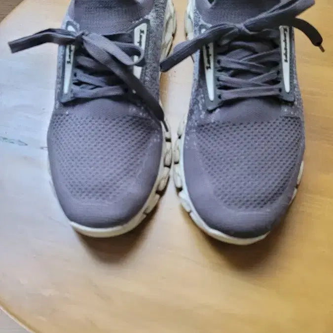 [BUNJANG] Gray Hiking Shoes 265mm / 운동화 그레이265mm