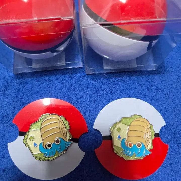 [BUNJANG] Pokemon 30th Anniversary Random Badge Set 2 (Anorith) / [포켓몬 30주년 성수] 포켓몬 스토어 랜덤 뱃지 100 2탄(암나이트)