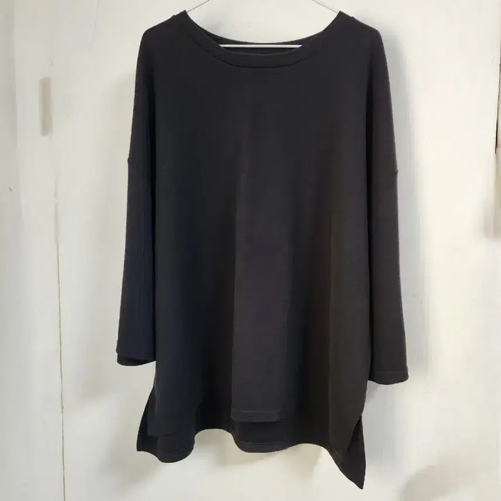 [BUNJANG] Black Loose Fit T-Shirt with Side Slits / 빅사이즈 블랙 옆트임 루즈핏 티셔츠 99~