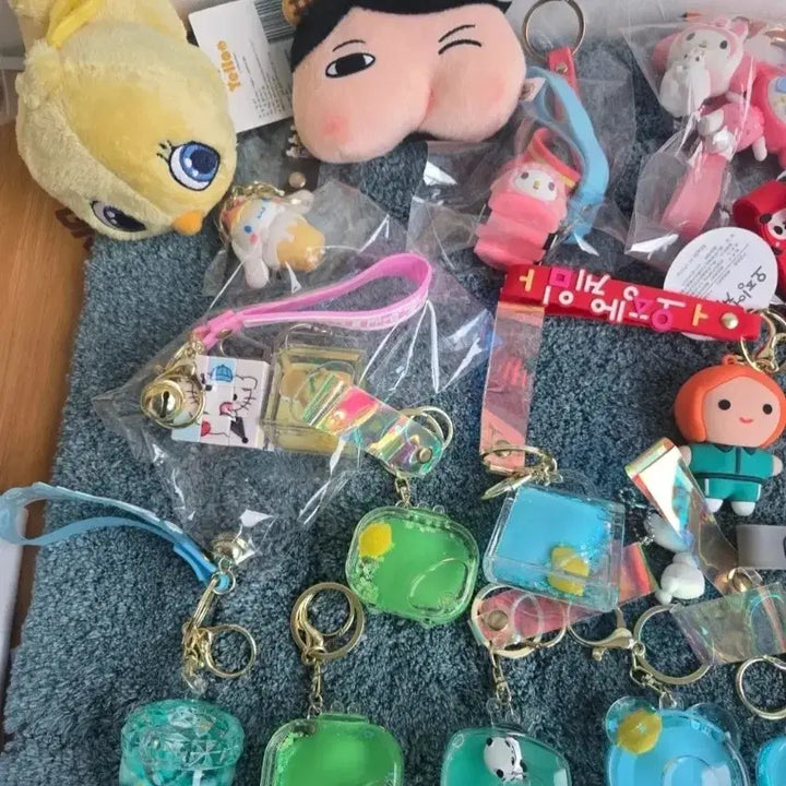 [BUNJANG] Collection of Character Keychains / 인형/캐릭터 키링 모음 (다수)