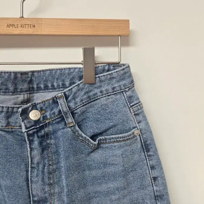 [BUNJANG] M Size High-Waisted Denim Pants with Thigh Slits / M싸이즈 9201  양쪽 허벅지트임 데님