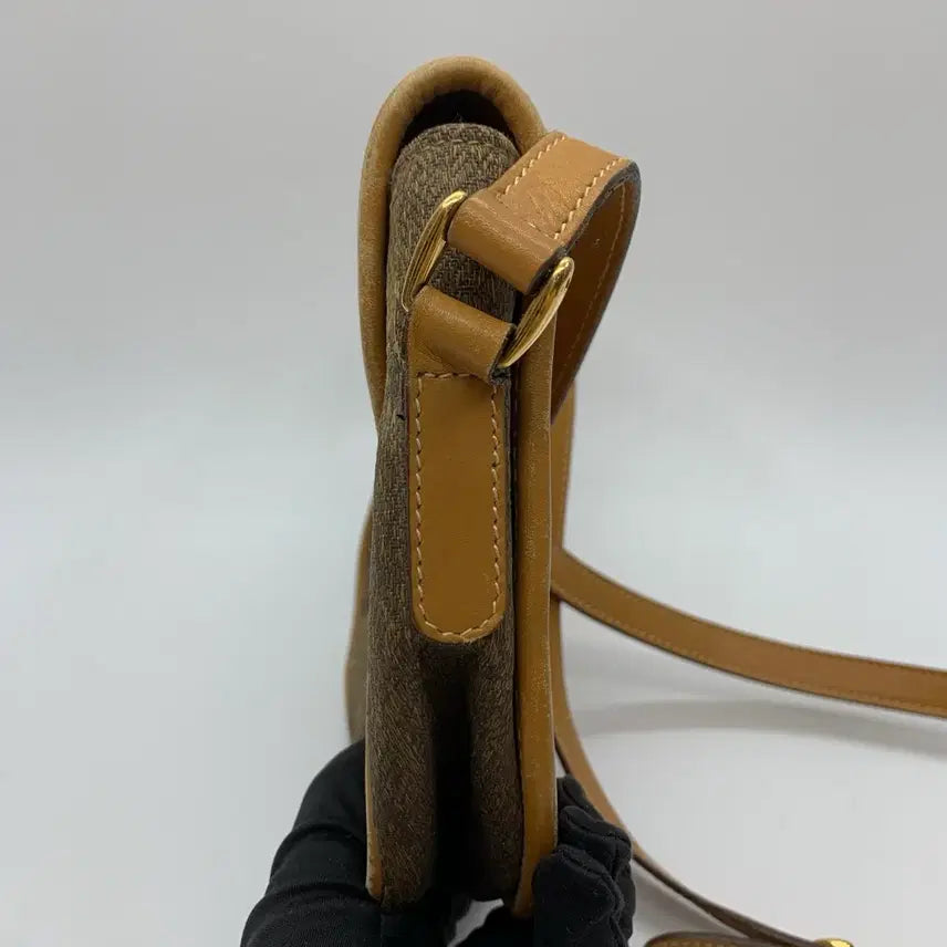 [BUNJANG] Gucci Vintage Leather Crossbody Shoulder Bag Brown / 267001500 구찌 빈티지 레더 크로스바디 숄더백 브라운