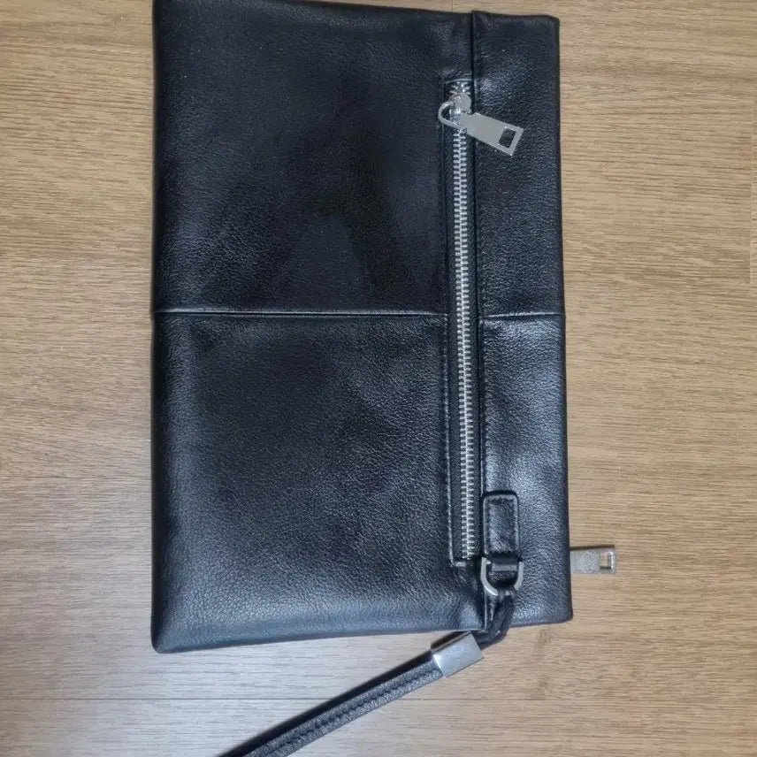 [BUNJANG] Stranomano Black Leather Clutch Bag with Camo Pattern / 스트라노마노 블랙 가죽 클러치백