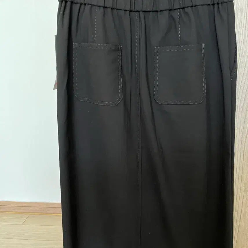 [BUNJANG] Black H-Line Midi Skirt Size 67 / 블랙 H라인 스커트 67사이즈