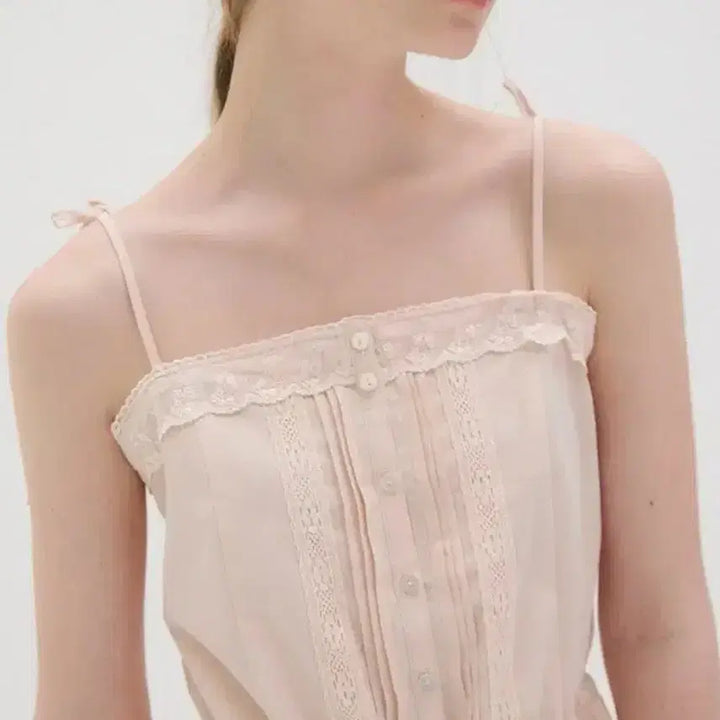 [BUNJANG] Archive J2U Rosie Lace Blouse / 아카이브제이투유 로지 레이스 블라우스