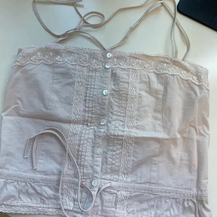 [BUNJANG] Archive J2U Rosie Lace Blouse / 아카이브제이투유 로지 레이스 블라우스