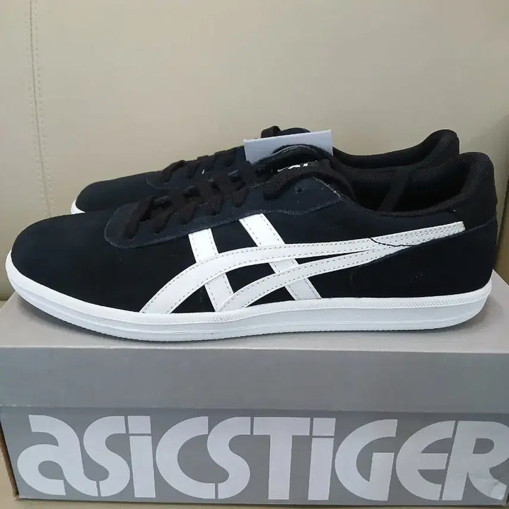 [BUNJANG] ASICS Tiger Sneakers Black Size 260 / 아식스 스니커즈 260 새상품