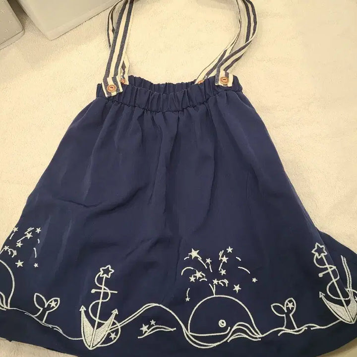 [BUNJANG] Whale Embroidery Strap Skirt / 귀여운 치마, 멜빵 스커트, 고래 자수 스커트