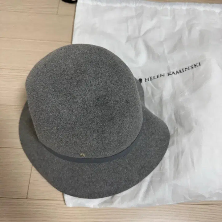 [BUNJANG] HELEN KAMINSKI Cloche Hat Grey Medium / 헬렌카민스키 클로슈 그레이