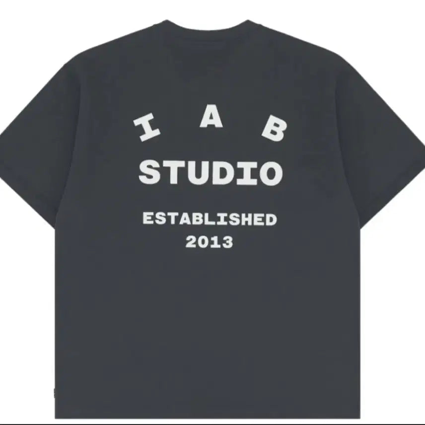 [SOLD OUT] IAB 스튜디오 26년 신상 차콜화이트