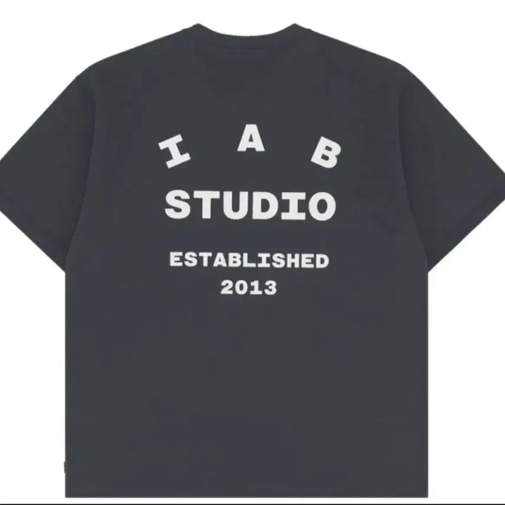 [SOLD OUT] IAB 스튜디오 26년 신상 차콜화이트